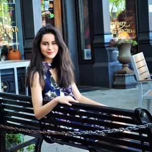 Meet your Posher, Laura